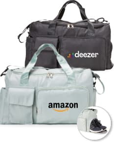 Bolsa esportiva de 28 litros em nylon marrom e preto com alças de couro, zipper, bolso e fivela. Ideal para viagens, academia e passeios.