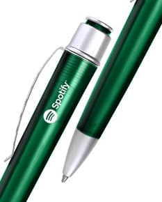 Caneta plástica de alta qualidade, ideal para uso no dia a dia. Com design elegante e acabamento cromado, essa caneta é perfeita para escrever com conforto e estilo. Seja para uso no escritório, em casa ou na escola, a caneta plástica - 30 é a opção perfeita para quem busca praticidade e sofisticação. Adquira já a sua!