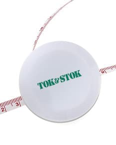 Trena Plástica - 01: Instrumento preciso para medição de formas e distâncias. Com design em plástico leve e resistente, proporciona medidas com exatidão e praticidade. Ideal para uso em ambientes acadêmicos, profissionais ou domésticos. Garanta a precisão que você precisa em suas atividades diárias. Aumente a sua produtividade e evite perdas de tempo com a Trena Plástica - 01. Adquira já a sua!
Palavras-chave: trena plástica, medição, precisão, exatidão, instrumento, leve, resistente, prático, academia, profissional, doméstico.