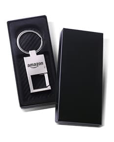 Chaveiro de metal robusto para garantir a segurança dos seus pertences. Símbolo de proteção e confiança, ideal para manter suas chaves sempre seguras. Perfeito para empresas e negócios. Adquira já o seu!