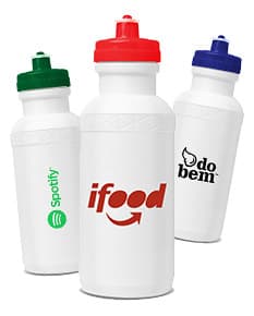 Squeeze plástico 500ml - Mantenha-se hidratado com estilo
Este squeeze plástico de 500ml é o acessório perfeito para te acompanhar durante o dia a dia. Com design moderno e prático, você pode se manter saudável e bem hidratado a qualquer momento. Ideal para levar água, sucos e outras bebidas, é a escolha certa para quem preza pela saúde e bem-estar. Adquira já o seu e mantenha-se sempre refrescado!