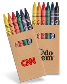 Giz de cera colorido em variedade de tons, utilizados para desenho, colorir e pintura. O conjunto inclui gizes de cera em tons vibrantes, como laranja, amarelo, rosa, roxo, marrom e preto. Ótimo para uso educacional e artístico, ideais para crianças e adultos criativos.