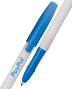 Caneta Plástica com Tampa Carga Seca - Ideal para uso acadêmico e profissional, essa caneta de tinta seca possui ponta de feltro e tampa para proteção. Perfeita para escrever, desenhar e destacar sua criatividade. Garanta a sua agora!