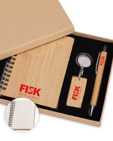 Kit Executivo Ecológico 3 peças, contendo um bloco de papel reciclado, um notebook e uma pasta de material sustentável. Ideal para profissionais que buscam praticidade e elegância no ambiente de trabalho.