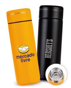 Garrafa térmica de 300ml em plástico amarelo, com tampa transparente e design clean. Ideal para manter bebidas quentes ou geladas por mais tempo.