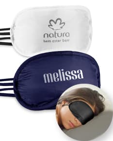 Máscara para dormir moderna e elegante. Ideal para garantir um sono tranquilo e revitalizante, feita em material plástico de alta qualidade. Acessório indispensável para quem busca conforto e bem-estar. Adquira a sua agora e tenha noites de sono perfeitas. Confira!
