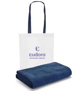 Toalha de praia de alta qualidade para seu verão! Aproveite o sol com conforto e estilo. Feita com material resistente, é perfeita para relaxar na areia. Compre já a sua e garanta momentos inesquecíveis!
