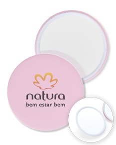 Espelho plástico brilhante e colorido para decoração de festas e eventos. Adicione um toque de estilo e diversão ao seu ambiente com este acessório único. Aproveite o brilho e a elegância deste espelho para deixar o seu espaço ainda mais especial. Perfeito para criar um clima festivo e alegre. Ideal para festas, casamentos, aniversários e muito mais! Aproveite a qualidade e o design deste espelho plástico para dar aquele toque especial à sua celebração. Compre agora e transforme a sua decoração!