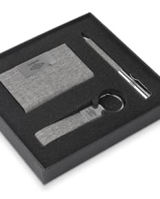 Equipamento de escritório em caixa preta com gravador, tecnologia, dispositivo, dados, armazenamento, computador, negócios, informação, mídia, objeto, plástico, disco, antigo, digital, contêiner, bloco de notas, disquete, caixa, equipamento eletrônico, papel, objetos, livro, educação, memória, dispositivo elétrico, gravação, retrô, vídeo, cópia, cassete, 3D, bateria, ferramenta, metal, obsoleto, áudio, pessoal, pacote, ícone, fita, som, página, documento, câmera, música, sinal, dispositivo de memória, backup, disco, texto, fechado, acessório, indústria, placa, chave, contra, disco magnético, marrom, close-up, aberto, símbolo, escola, arquivo, disco flexível, estojo, bloco, filme, unidade, eletrônico, número, segurança.